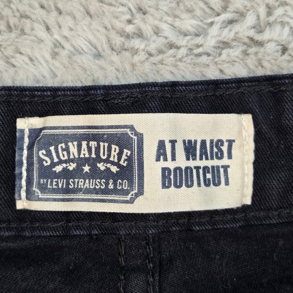 Signature Levi Strauss & Co. Bootcut Jeans Womens Sz 12S At Waist Stretch Black - Picture 2 of 9
